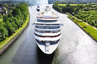 Cruise & Ferry Route Cruise & Ferry Route